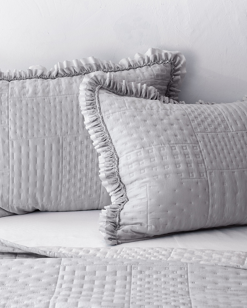 Комплект покрывало + 2 наволочки Medus 230x250 см., серый