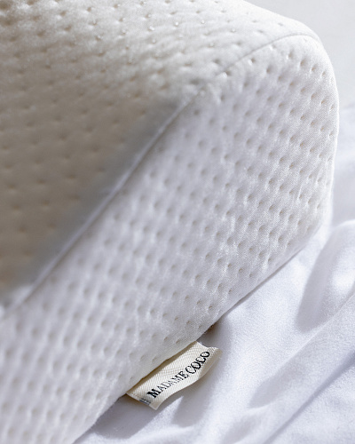 Подушка Valeria Visco анатомическая 52x42 см. - вискоэластик