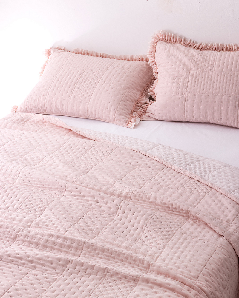 Комплект покрывало + 2 наволочки Medus 230x250 см., пудровый