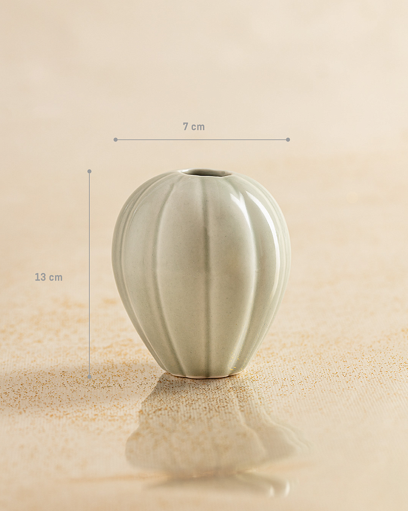 Ваза Dori - серая. 7Х7Х13 см
