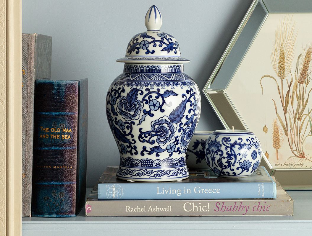 Ваза с крышкой Bordeaux 12,5x12,5x25 см. 