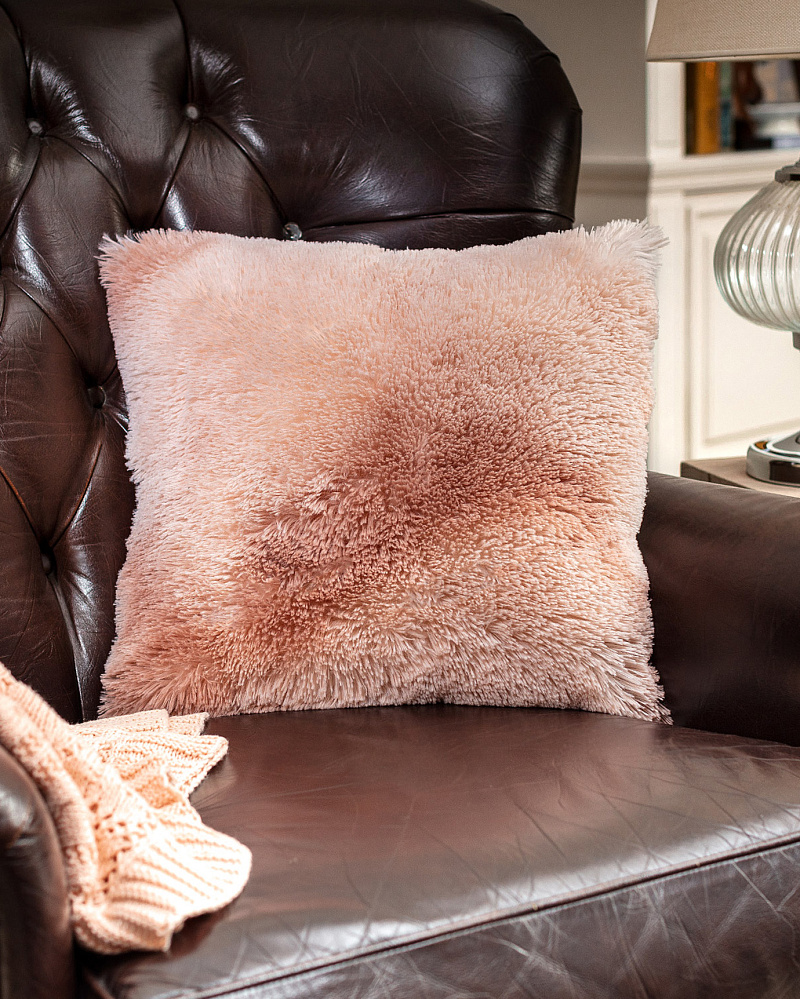 Подушка декоративная Damien 45x45 см. - розовая