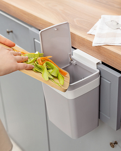 Подвесной контейнер для мусора Olivier Switch 4л  светло-серый