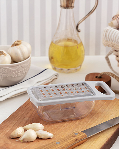 Терка с контейнером Daily 5,6x13x4 см. 