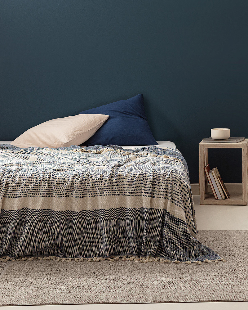 Покрывало односпальное Denney 160x220 см. - синее / экрю