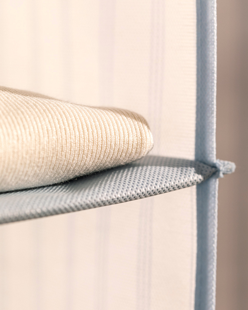 Органайзер для шкафа Nuage с 4 отделениями 30x30x75 см. - белый / голубой