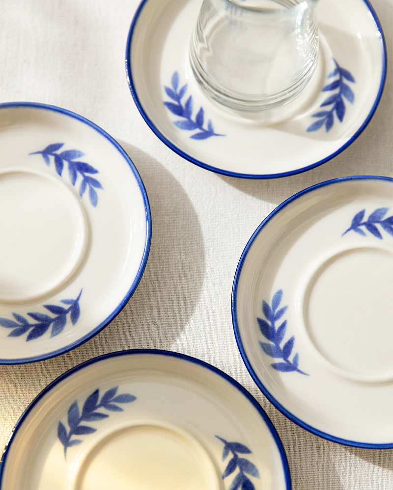 Набор фарфоровых чайных блюдец Grand Feuille из 6 шт., 12x12 см - синий