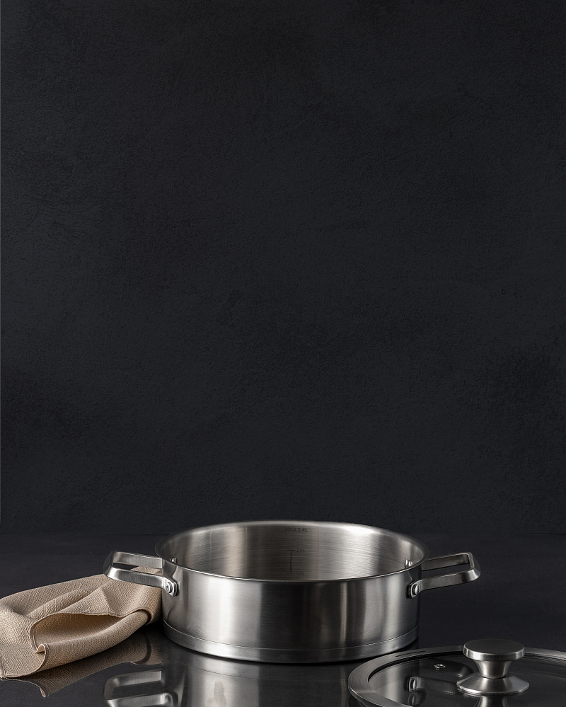 Кастрюля Raye с крышкой 24x7,5 см. - нержавеющая сталь