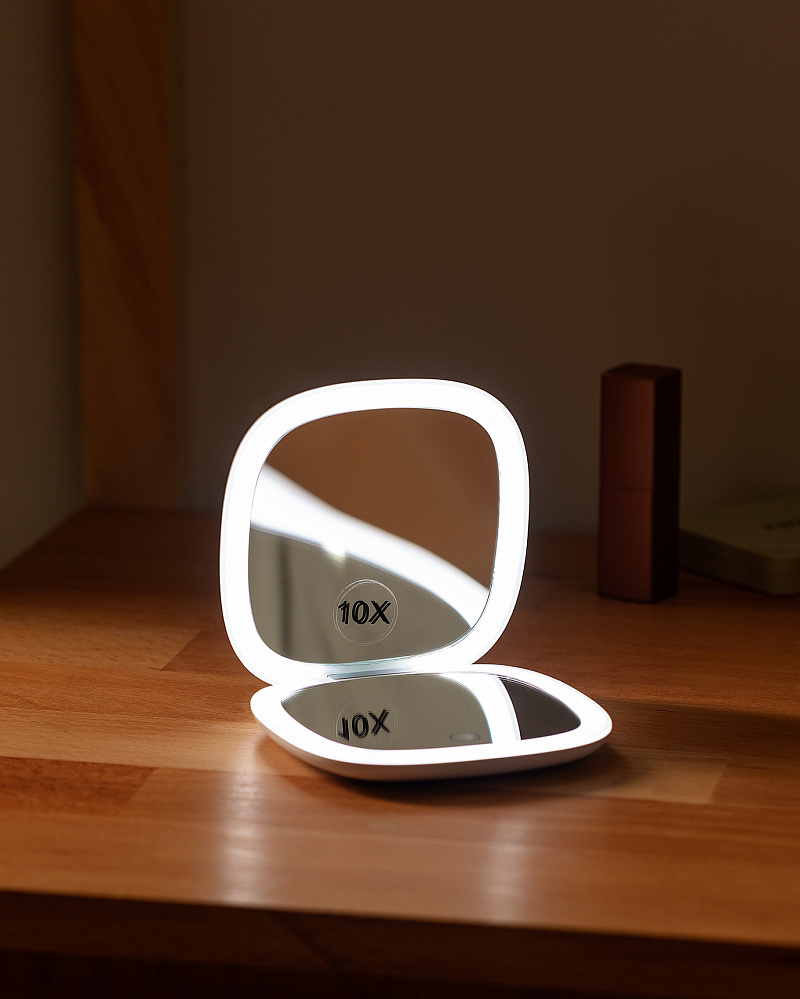 Зеркало светодиодное Petit 10x10x2,3 см, - пластик, стекло