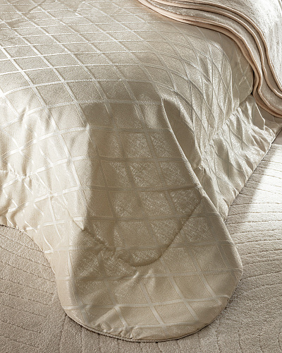 Подарочный комплект постельного белья двуспальный Mougins с покрывалом и одеялом 240x260 см, хлопок