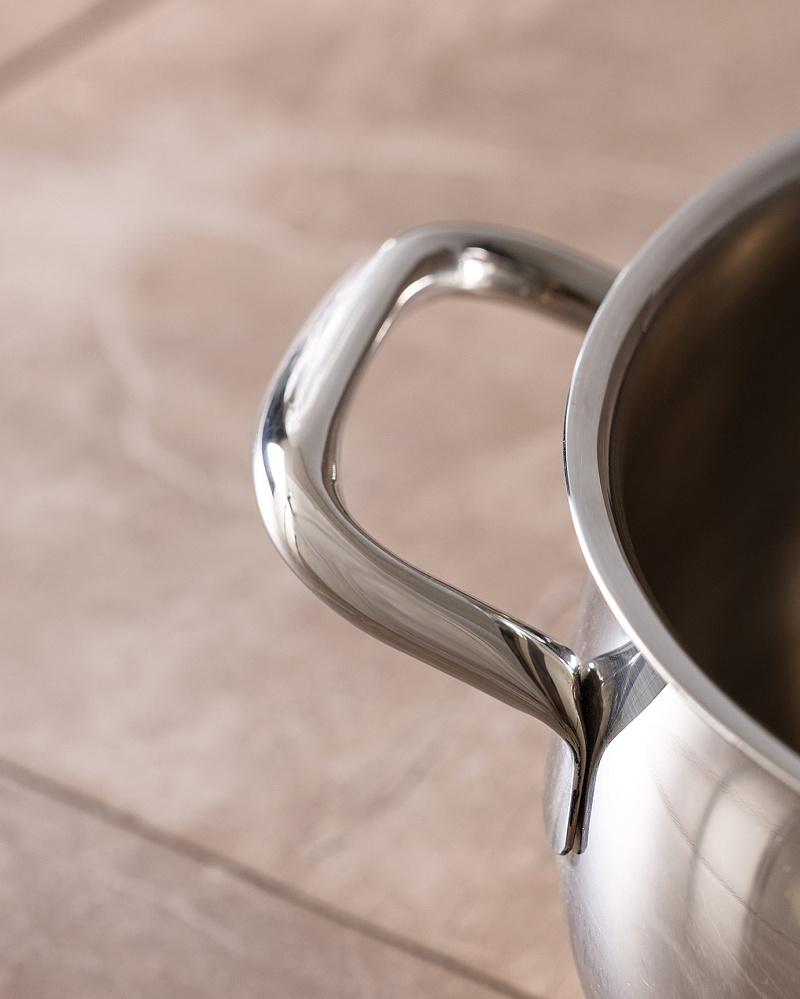 Кастрюля Vera с крышкой 26 см, нержавеющая сталь