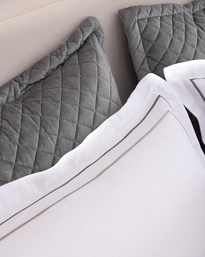 Подарочный комплект постельного белья двуспальный двуспальный Belfort Royal с покрывалом, 3 подушками и с одеялом 260x280 см