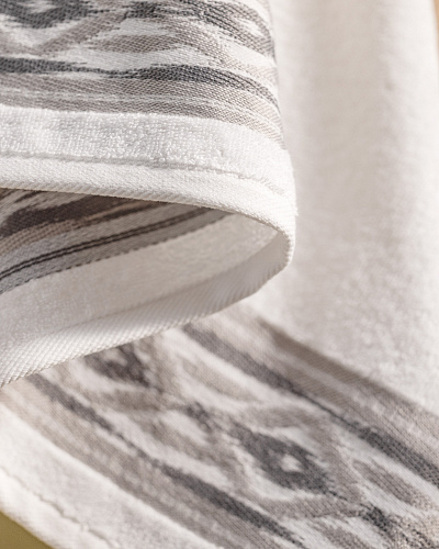 Банное полотенце Daine 70x140 см. - белое / серое