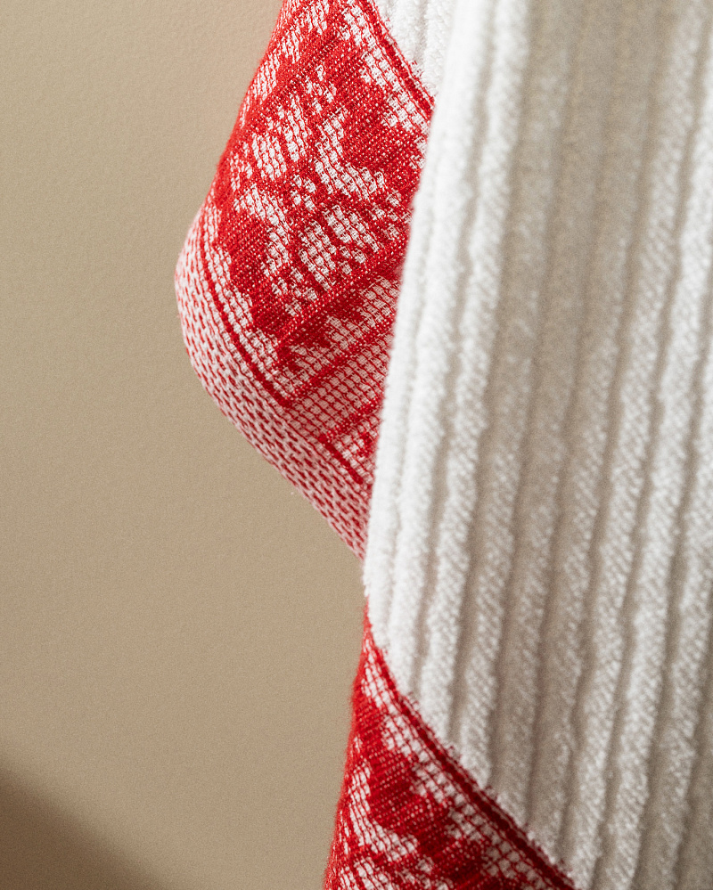 Банное полотенце Zeste 70x140 см. - белое / красное