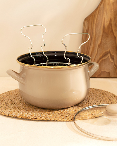 Эмалированная металлическая кастрюля Bonneville с крышкой 3,5 л. - бежевый
