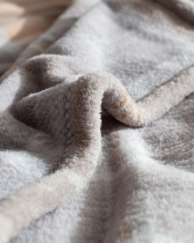 Плед Tignes Welsoft с принтом 200x220 см. - серое / бежевое