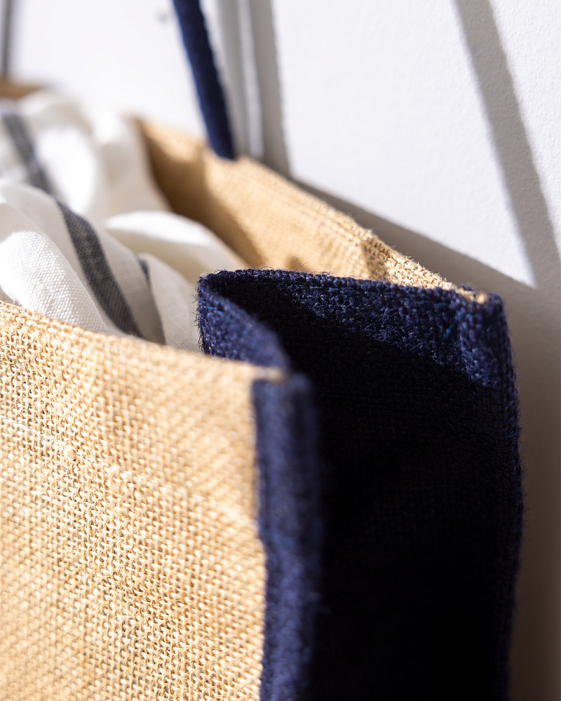 Джутовая сумка Aventurier 45x35 см. - бежевая / синяя