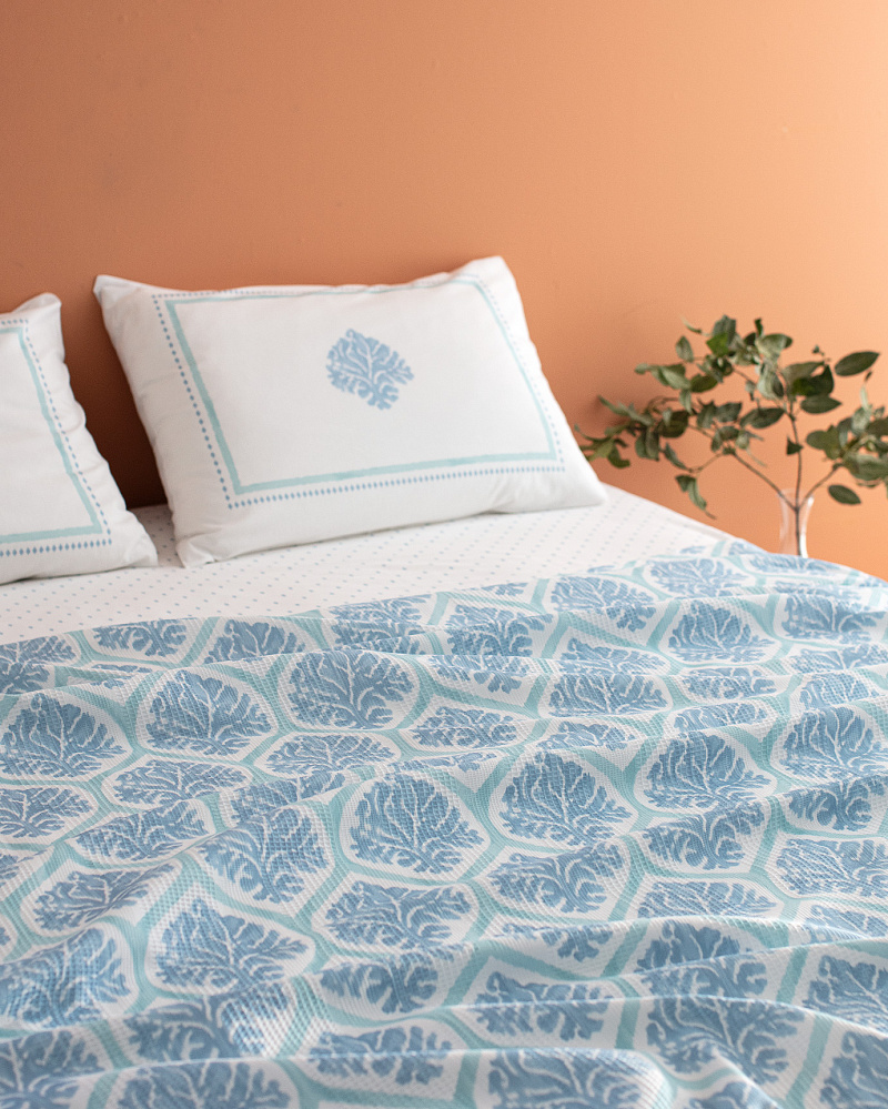 Комплект постельного белья двуспальный Leal с покрывалом 240x260 см - хлопок