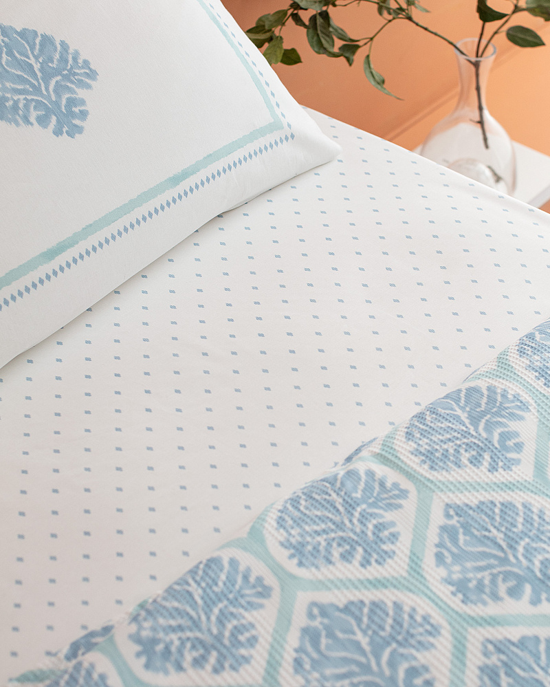 Комплект постельного белья двуспальный Leal с покрывалом 240x260 см - хлопок