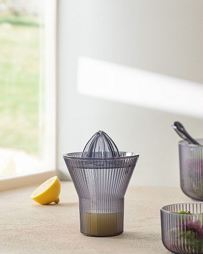 Соковыжиматель Henric, 13.2x13.2x18 см - серый