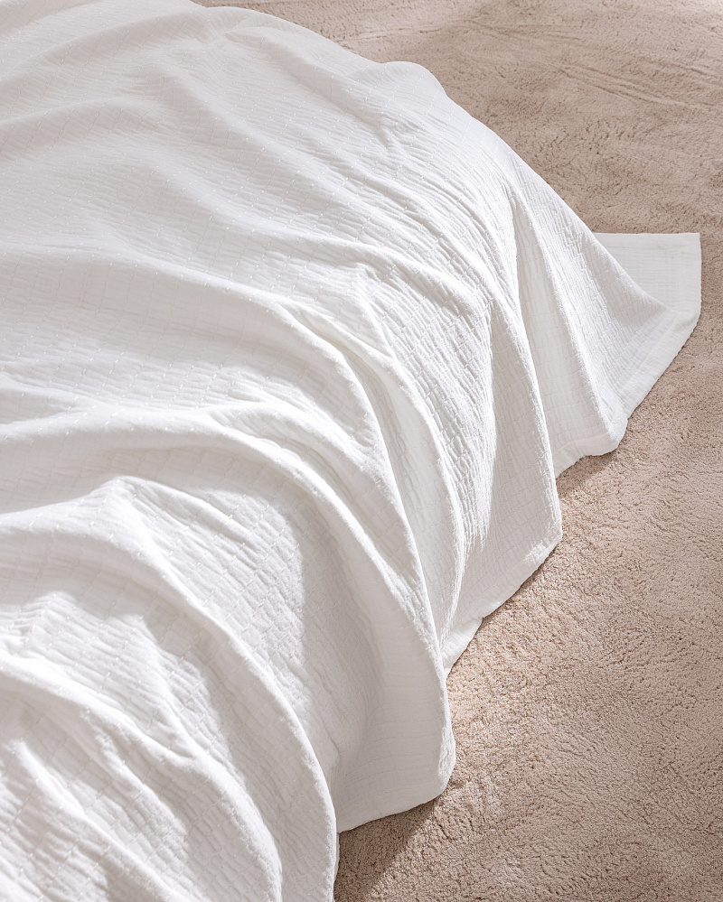 Комплект постельного белья евро Feolette с покрывалом и 2 наволочками 230x240 см