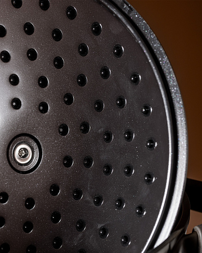 Кастрюля Freya с крышкой и силиконовыми ручками 4,7л., - алюминий