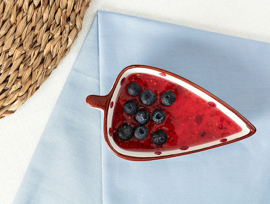 Блюдо керамическое Vie Margery 14 см - бело-красный