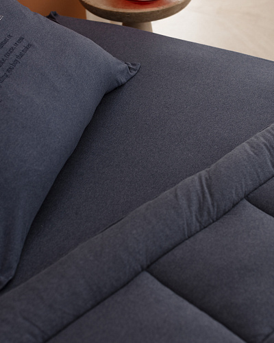 Комплект постельного белья двуспальный Bobigny с одеялом-покрывалом 160x200 см