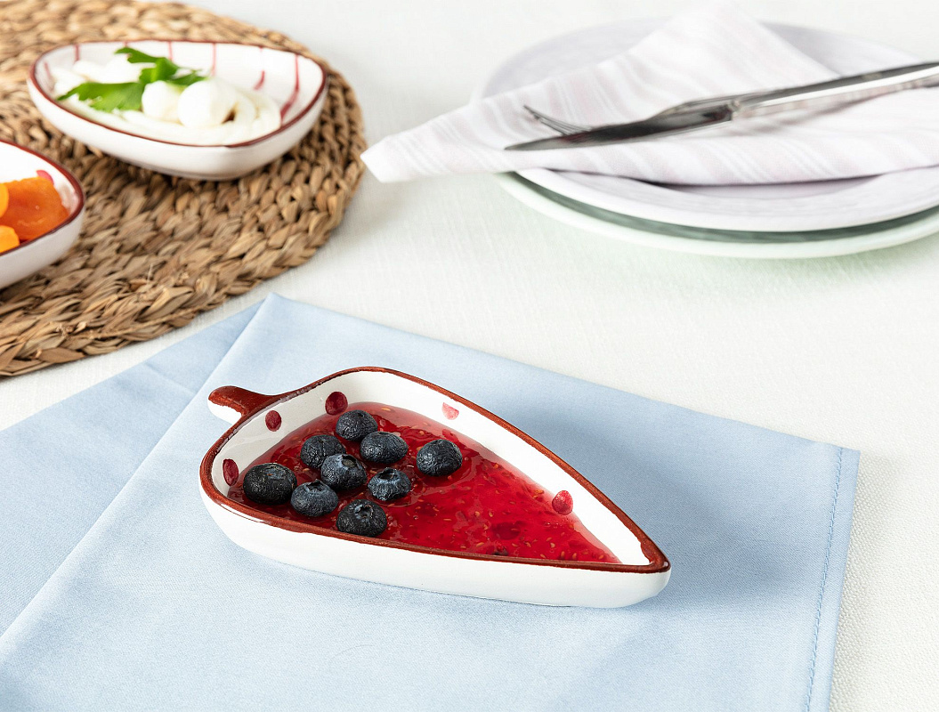 Блюдо керамическое Vie Margery 14 см - бело-красный