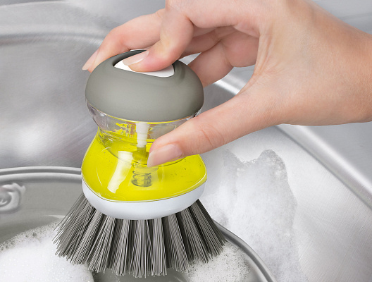 Щетка Graque с отделением для моющего средства 18 см.