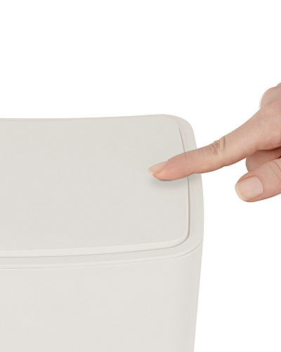 Мусорное ведро Olivier с механической крышкой 4 л, пластик