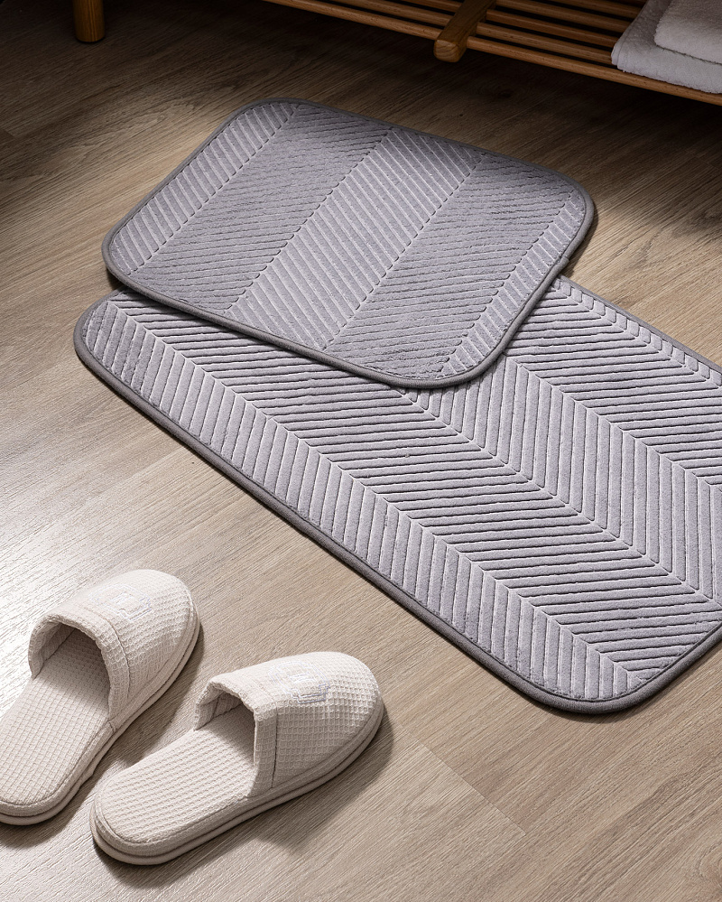 Комплект ковриков для ванной Emele из 2 шт., 50x80 см и 45x50 см. - полиэстер