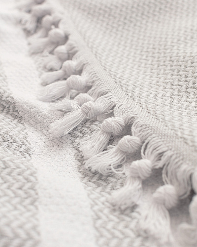Покрывало двуспальное Sheryl 220x240 см.- белое / серое