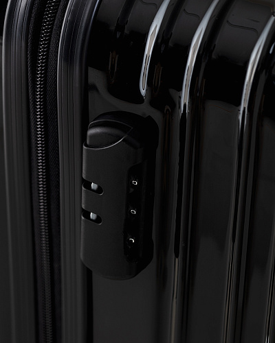 Чемодан Chest размера S, 2,65 кг. - черный