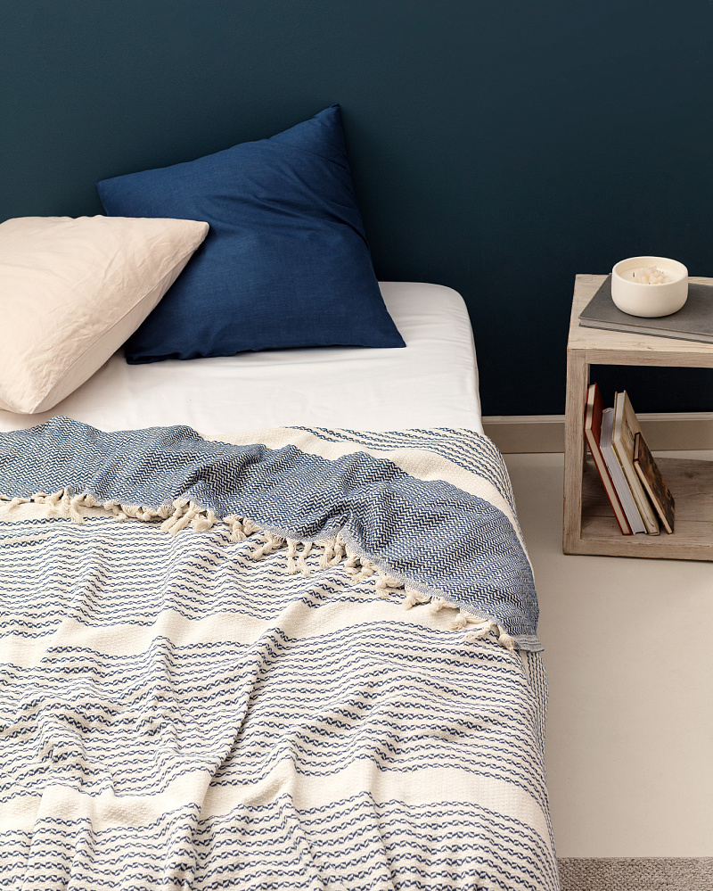 Покрывало односпальное Denney 160x220 см. - синее / экрю