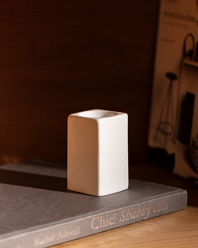 Подсвечник фарфоровый Petit Concept 9cm - белый