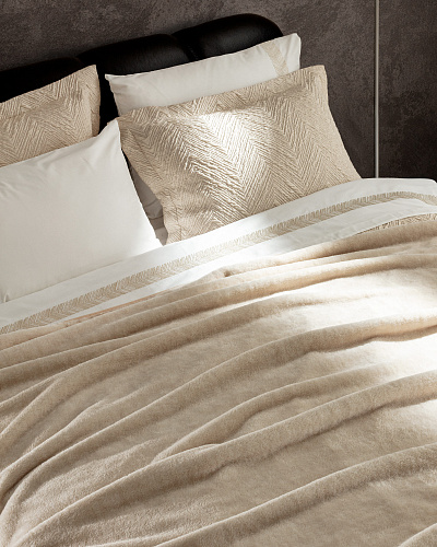 Подарочный комплект постельного белья евро Charente с одеялом и покрывалом 260x280 см, хлопок