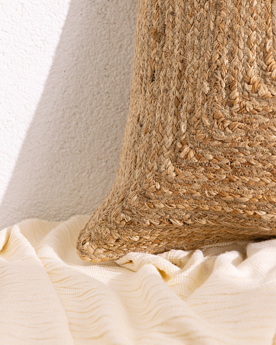 Декоративная наволочка Orsay 50x50 см. - бежевая