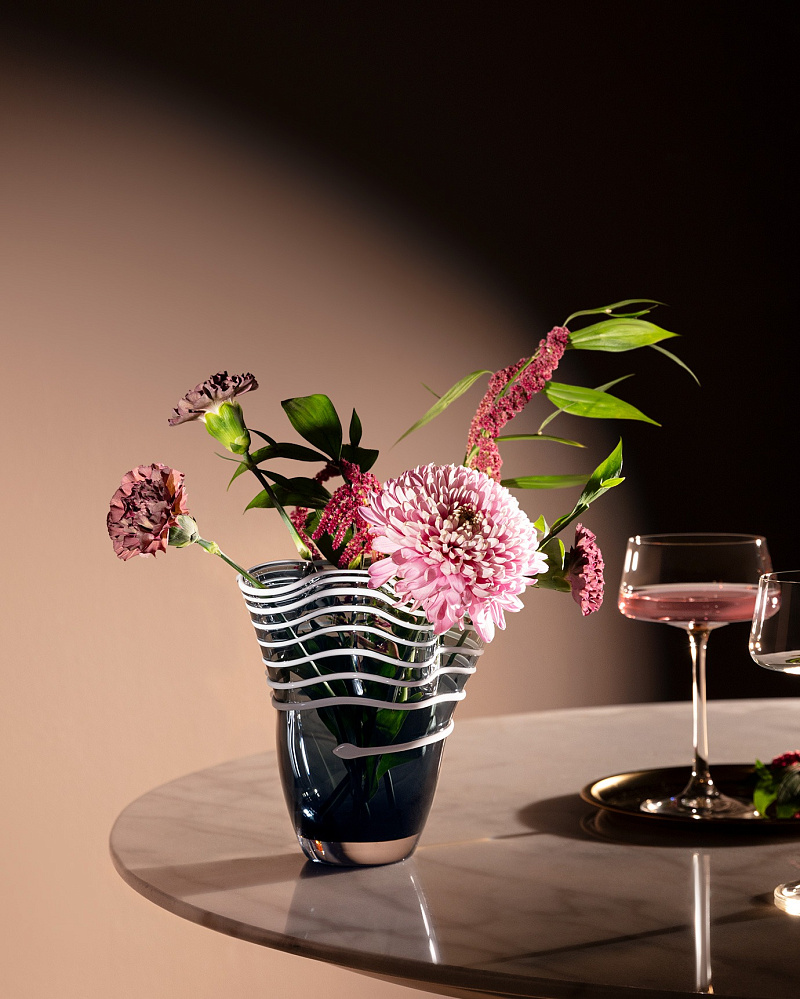 Стеклянная ваза Honfleur ручной работы 19х19 см. сине-белая