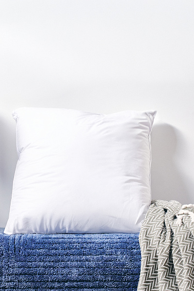 Подушка Jolene Goose Down 70x70 см., - пух, перо