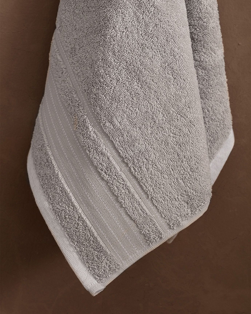 Банное полотенце Mere 70х140см -серое