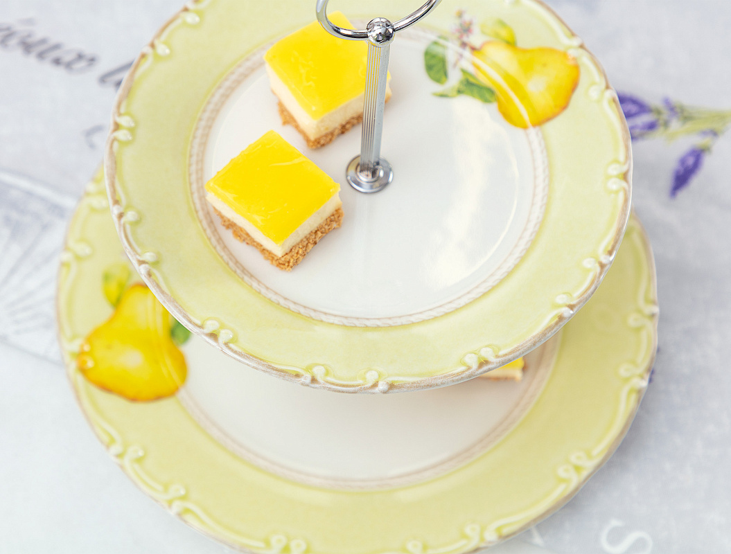 2-х ярусная тарелка Pear Patterned 19-25 см. - бело-желтая