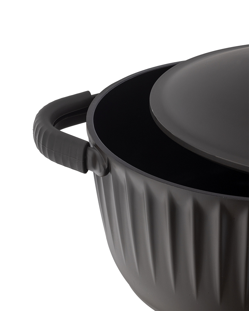 Кастрюля Freya с крышкой и силиконовыми съемными ручками 4,7л., - алюминий