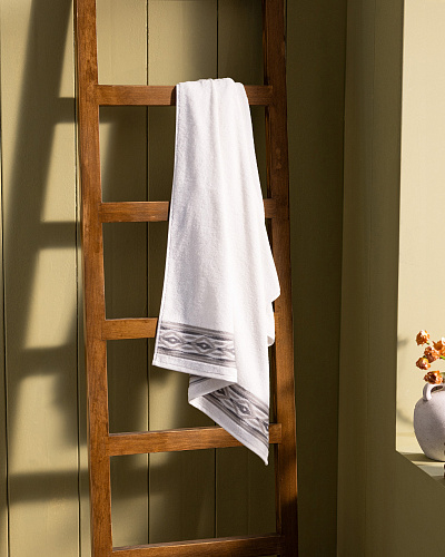 Банное полотенце Daine 70x140 см. - белое / серое