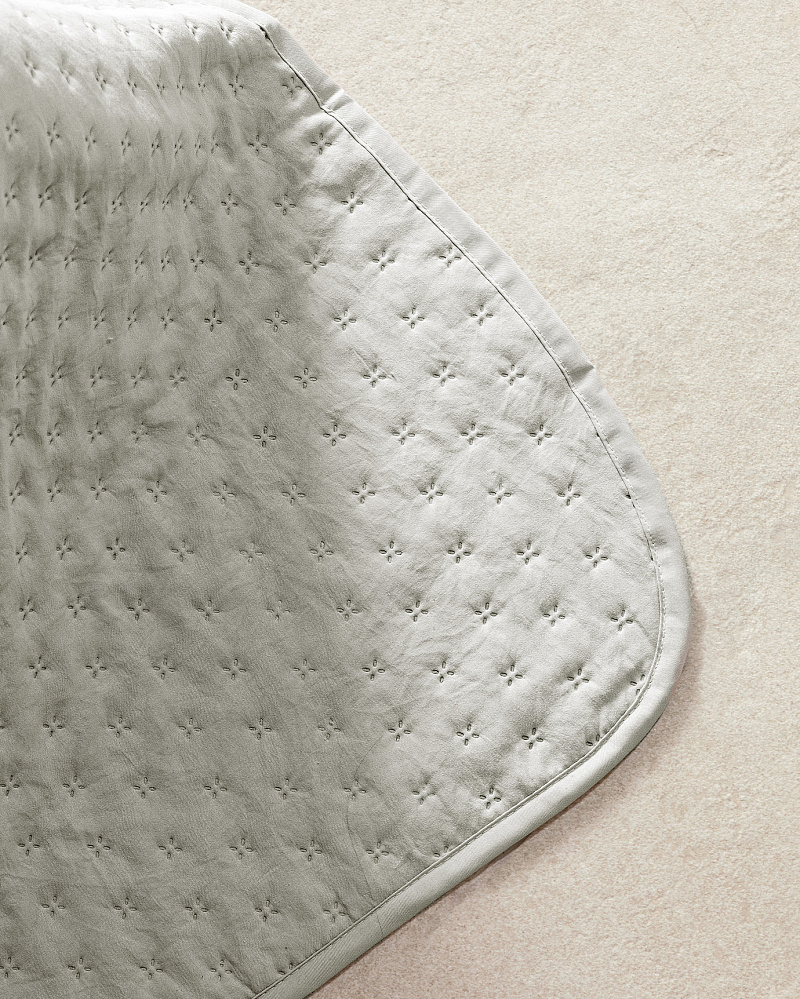 Комплект покрывало + 2 наволочки Rennes 250x260 см