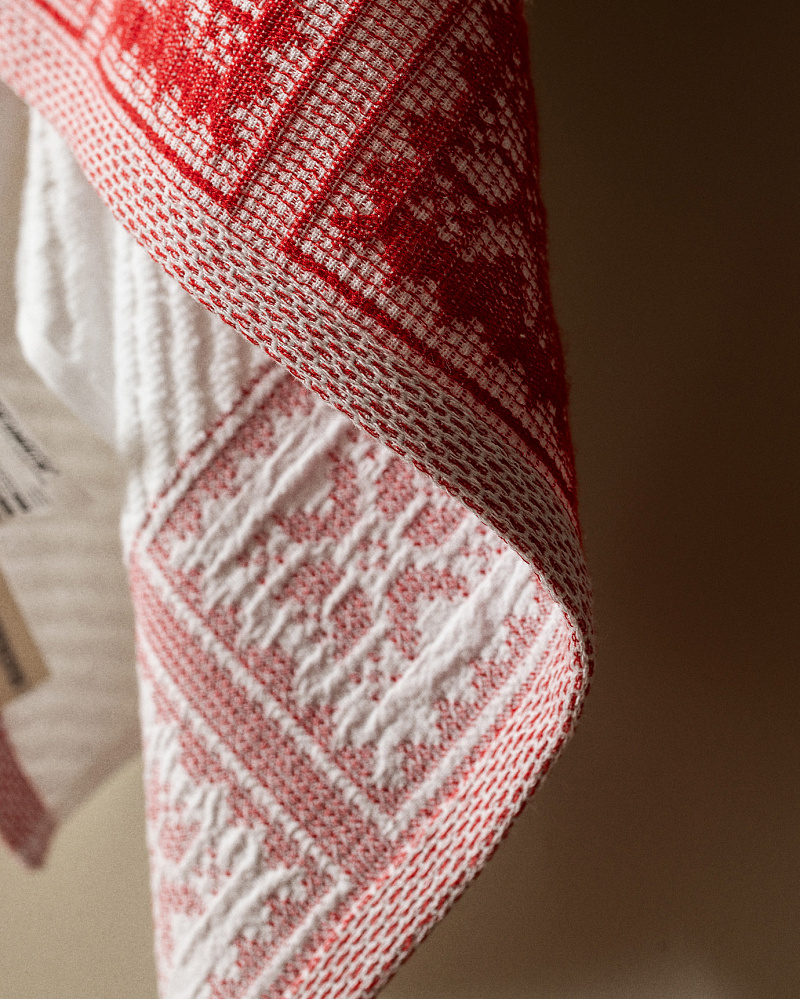 Банное полотенце Zeste 70x140 см. - белое / красное