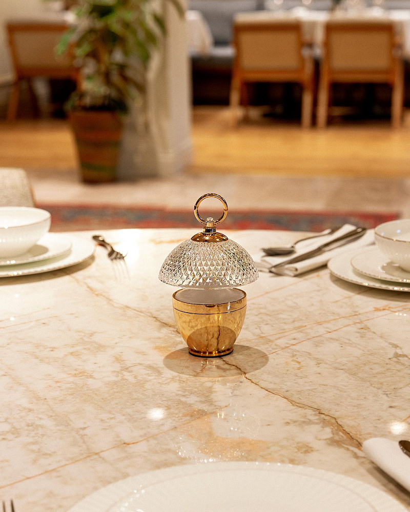 Светильник Bern 11x11x17 см - золотой