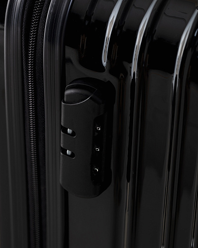 Чемодан Chest L, 3,98 кг. - черный