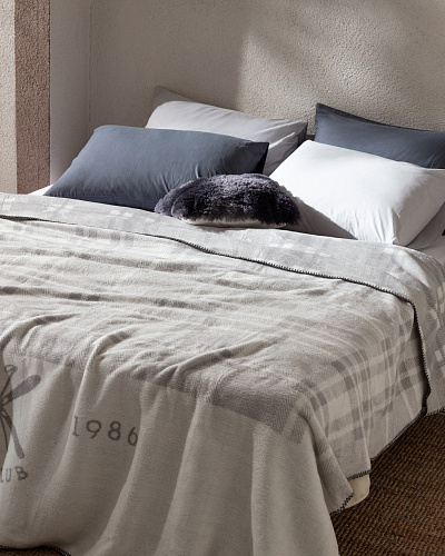 Покрывало полутораспальное Cluny 200x220 см. - серое