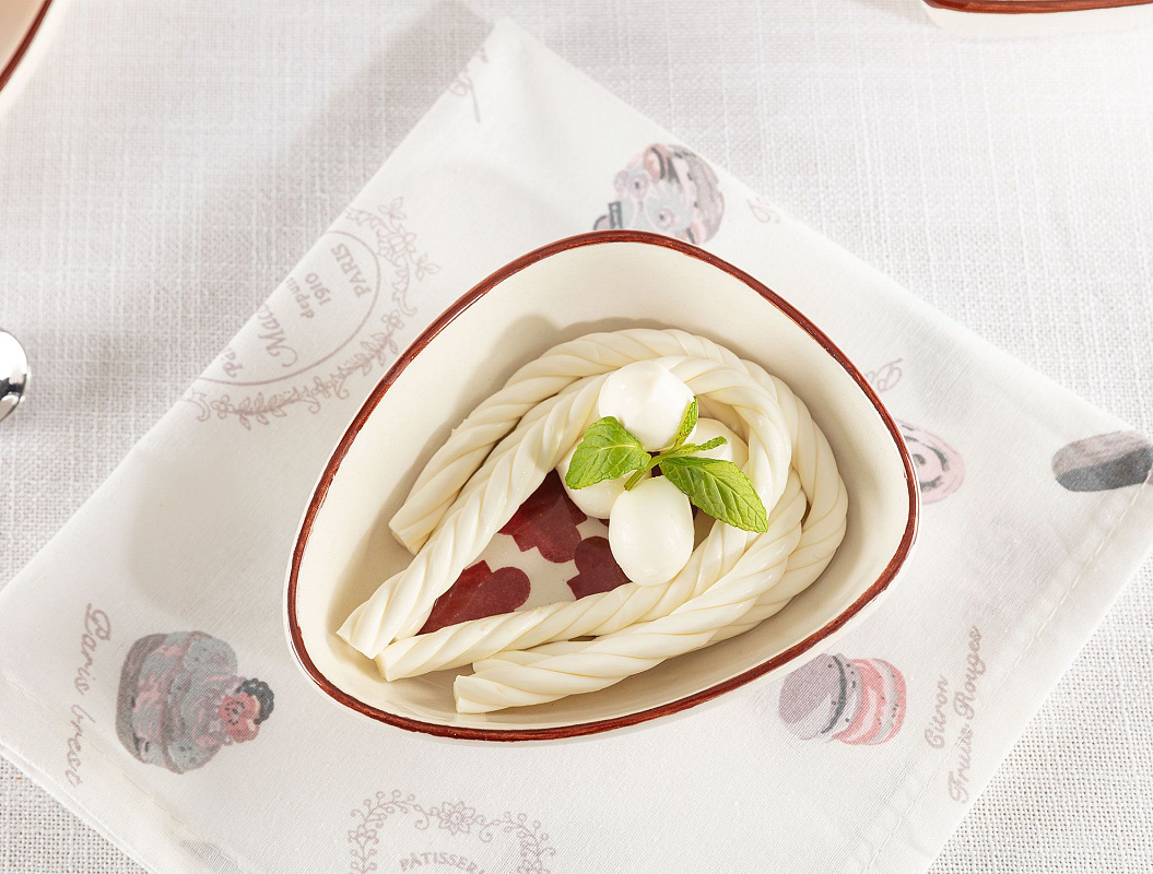 Блюдо керамическое Vie Oiseau Bowlvie Rouge Family 12 см  - бело-красный